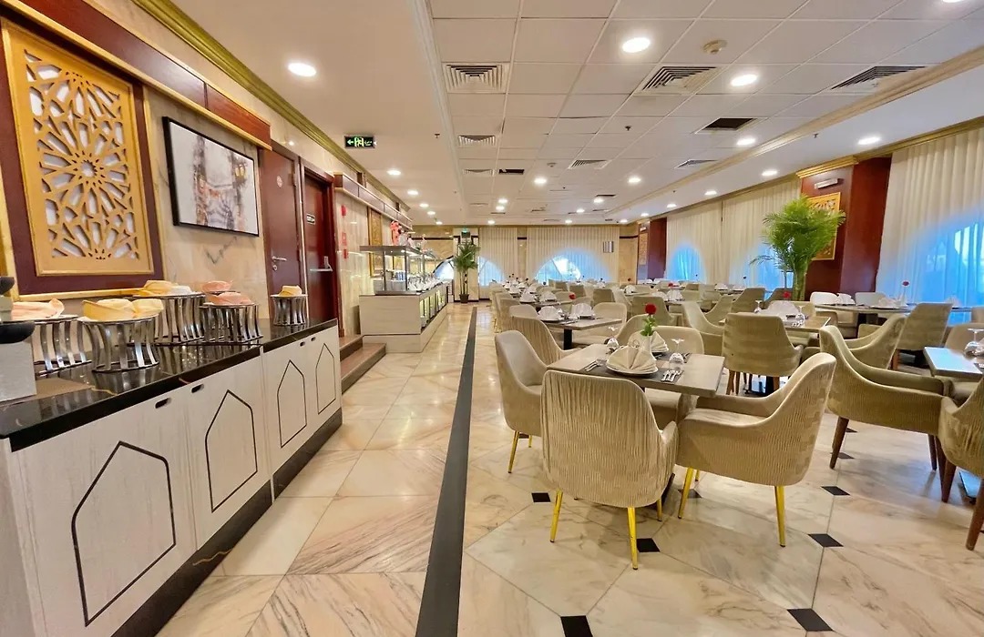 Odest-Hotel-Dineing